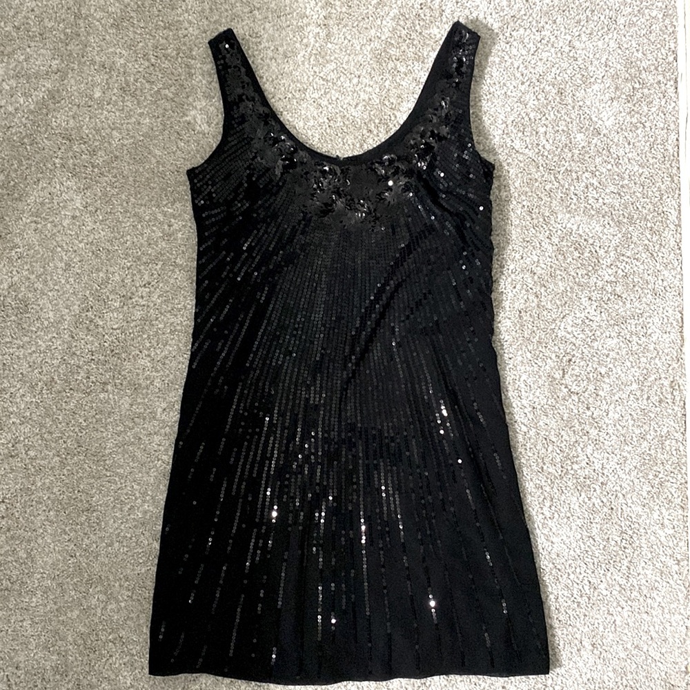White House Black Market Short Sequin Dress. Size 2 EUC